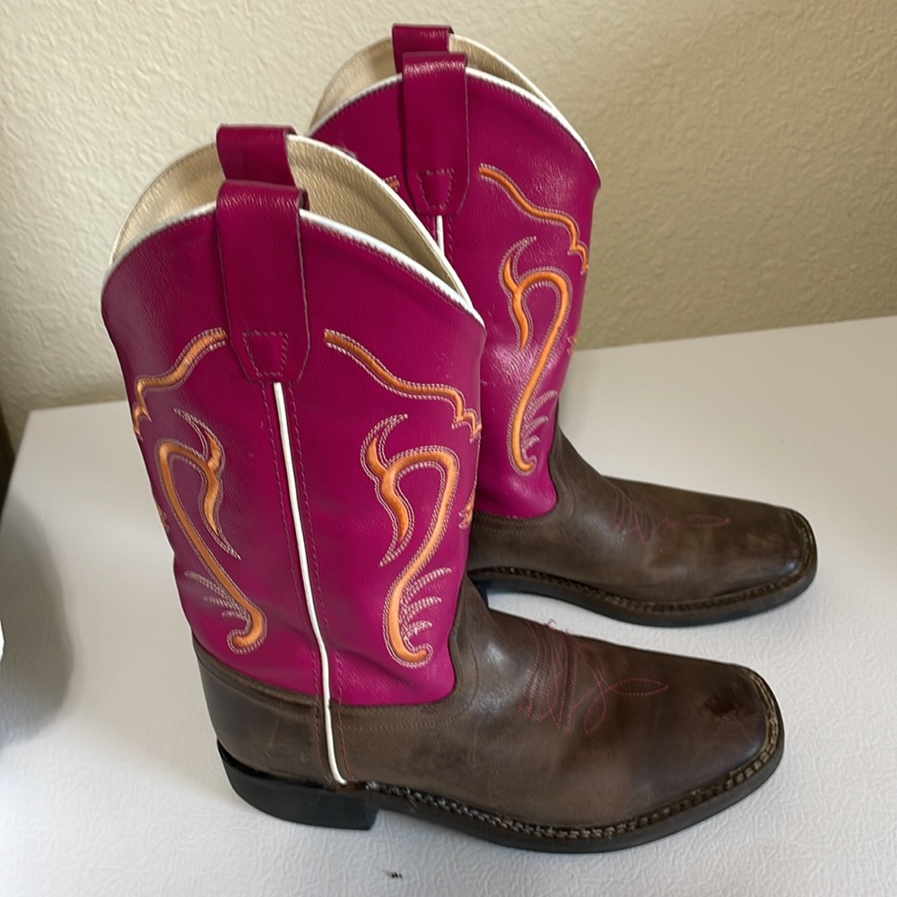 Old West Girls Square Toe Brown And Red Western Boots. Good Condition.
